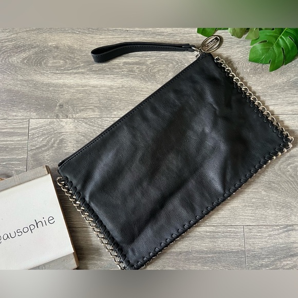 Carlos by Carlos Santana Black Clutch Wristlet with Silver Chain Detail. - Picture 4 of 9